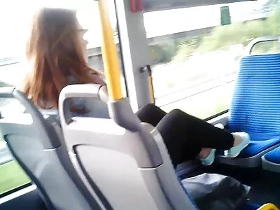 femme au foyer s'amusant avec le gros membre de son petit ami culotte fendue xxx et lui faisant plaisir