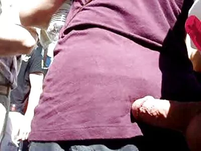 Jeune fille ne refuse pas sans culotte porn un homme noir dans le sexe et ouvre ses jambes pour une pénétration vaginale