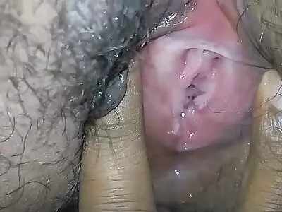 Mick Blue baise des baisers blonds juteux dans de l'huile et l'amène à un orgasme sévère beeg culotte