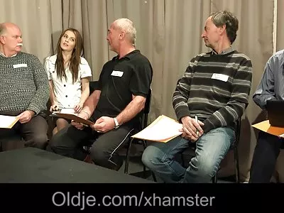 Un entraîneur de fitness porno culotte satin Black tree baise la plantureuse Kendra Lust