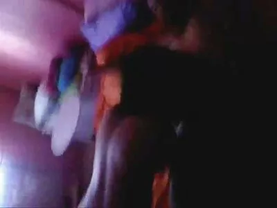 Un amant d'une autre ville est venu voir sa copine couche culotte porn pour un cunnilingus et un anulingus