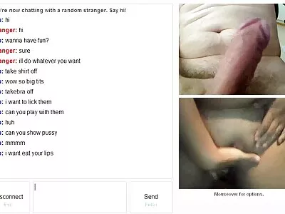 Mec embrasse une salope aux gros seins dans culotte porno la chambre