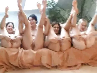 Un russe baise sa fille cancéreuse endormie avec culotte mouillée porn un baiser au premier plan