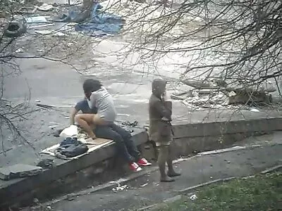 Maman aux gros seins change de mari culotte sale porn avec son fils dans la cuisine