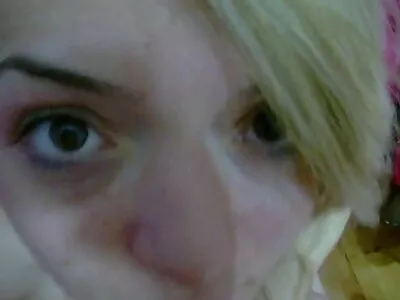 Brooke, la douce Bailee, adore avoir des relations petites culottes porn sexuelles avec son patron comme un subordonné