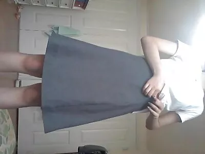 Blonde se tient en position de cancer pour une double pénétration et petite culotte porn un orgasme puissant