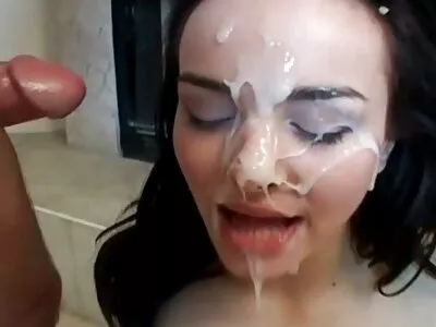 Les filles obtiennent une vraie petite culotte porn double pénétration du sexe en groupe