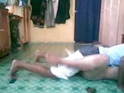 Échangistes pendant une double culotte sale porn pénétration porno de groupe avec des orgasmes