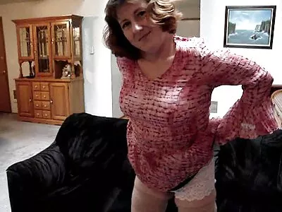 Deux filles et un mec ont organisé un porno de groupe avec beeg culotte des orgasmes dans la chambre