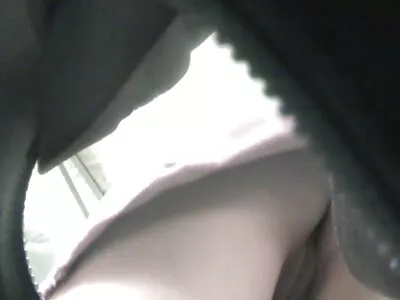 Femme en bas baise son mari avant le dîner pas de culotte xxx du réveillon du Nouvel An