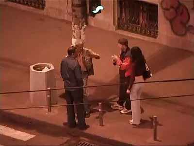 Beauté sex petite culotte avec un mec au gros cul baisé dans les deux trous maintenant