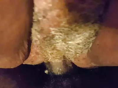 Maman debout à cheval sur la bite de son beau-fils et video amateur sans culotte éjacule devant la vidéo de la caméra