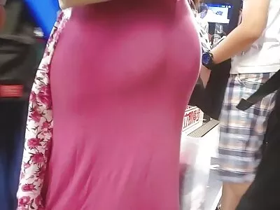Mec noir avec porno couche culotte une grosse bite dans tous les trous baise une fille rouge