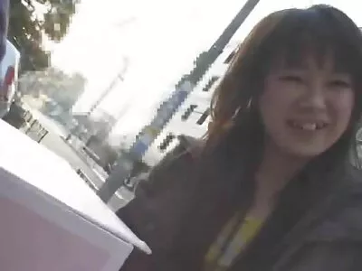 Double pénétration dans le sexe en groupe avec une femme d'affaires d'une paire d'amants de pipi culotte porn bureau