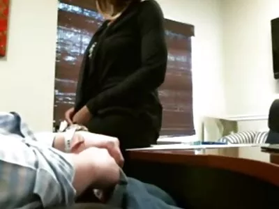 Je me fiche de savoir quelle fille porn cullote insère immédiatement une grosse bite